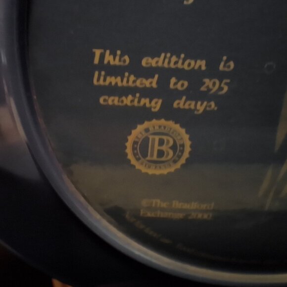 The Bradford Exchange Paradise Discovery Series Vintage Collector Plates - Picture 11 of 12